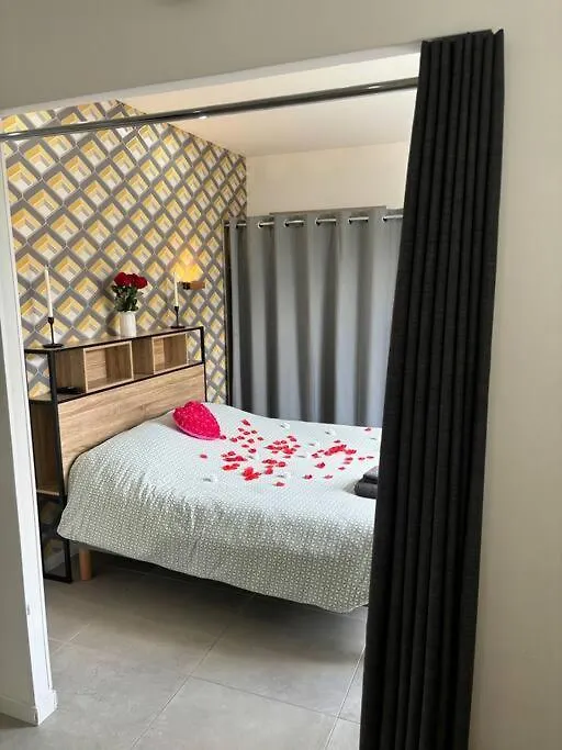 Appartement Mozart Cosy Love Room Chasse-sur-Rhône France